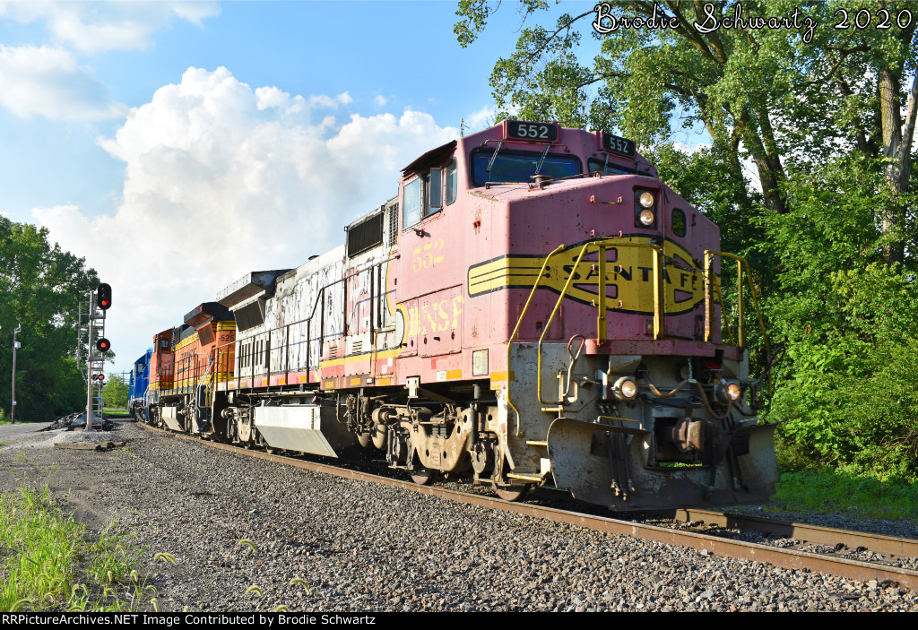 BNSF 552